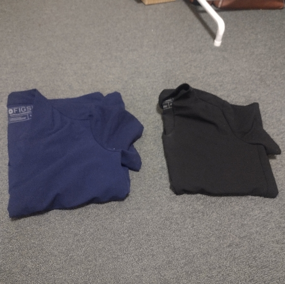 Figs scrub bundle size small - Picture 3 of 3